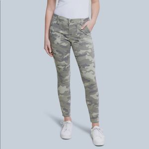 SEVEN7 UTILITY ANKLE SKINNY CAMOUFLAGE JEANS